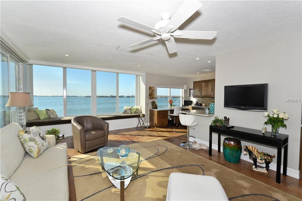 400 GOLDEN GATE POINT, SARASOTA, Florida 34236, 2 Bedrooms Bedrooms, 5 Rooms Rooms,2 BathroomsBathrooms,Residential,For sale,GOLDEN GATE,A4205992