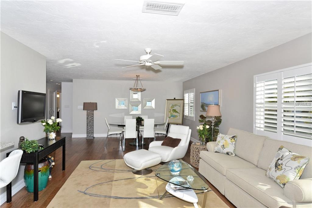 400 GOLDEN GATE POINT, SARASOTA, Florida 34236, 2 Bedrooms Bedrooms, 5 Rooms Rooms,2 BathroomsBathrooms,Residential,For sale,GOLDEN GATE,A4205992