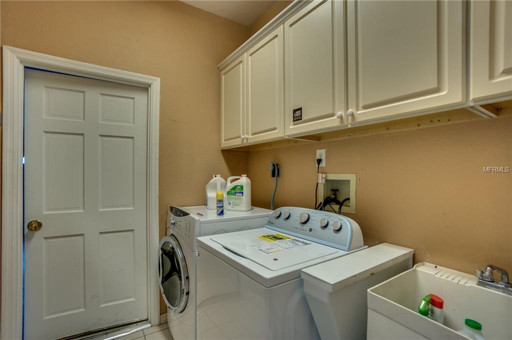 2620 HOFFMAN DRIVE, ORLANDO, Florida 32837, 4 Bedrooms Bedrooms, 10 Rooms Rooms,2 BathroomsBathrooms,Residential,For sale,HOFFMAN,O5557943