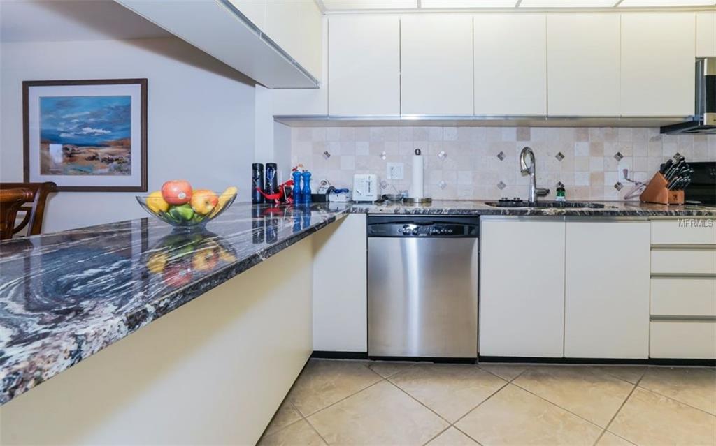 1115 GULF OF MEXICO DRIVE, LONGBOAT KEY, Florida 34228, 2 Bedrooms Bedrooms, 4 Rooms Rooms,2 BathroomsBathrooms,Residential,For sale,GULF OF MEXICO,A4208520