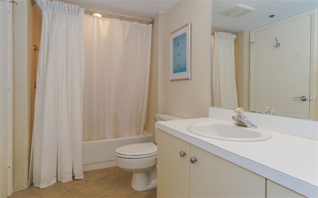 1115 GULF OF MEXICO DRIVE, LONGBOAT KEY, Florida 34228, 2 Bedrooms Bedrooms, 4 Rooms Rooms,2 BathroomsBathrooms,Residential,For sale,GULF OF MEXICO,A4208520