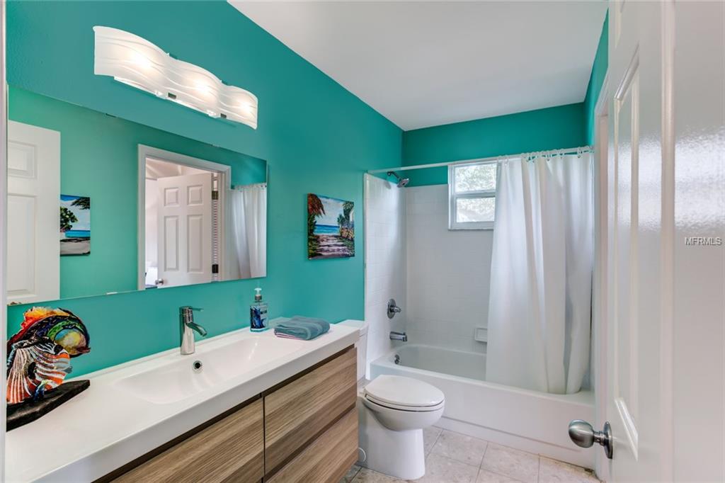 658 CLARK COURT, MOUNT DORA, Florida 32757, 3 Bedrooms Bedrooms, 7 Rooms Rooms,2 BathroomsBathrooms,Residential,For sale,CLARK,G4852792