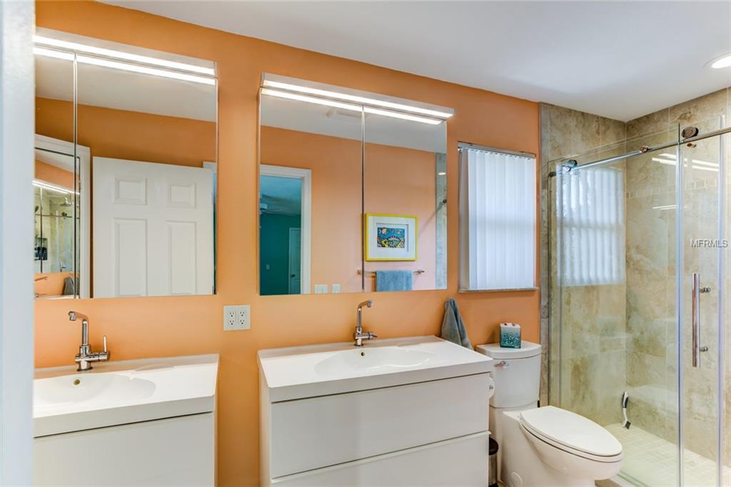 658 CLARK COURT, MOUNT DORA, Florida 32757, 3 Bedrooms Bedrooms, 7 Rooms Rooms,2 BathroomsBathrooms,Residential,For sale,CLARK,G4852792