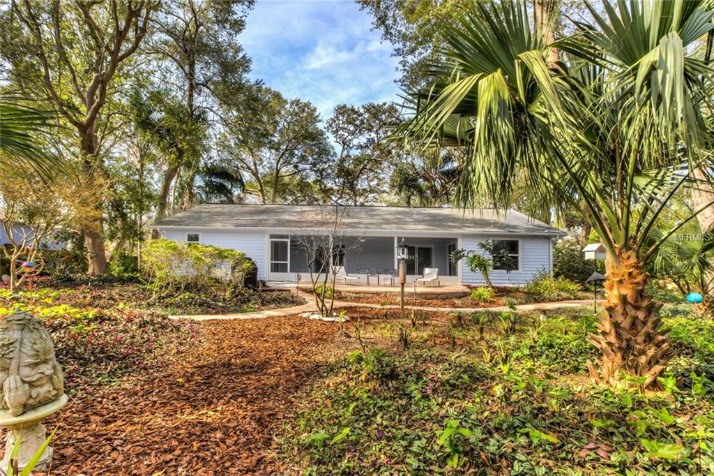 658 CLARK COURT, MOUNT DORA, Florida 32757, 3 Bedrooms Bedrooms, 7 Rooms Rooms,2 BathroomsBathrooms,Residential,For sale,CLARK,G4852792