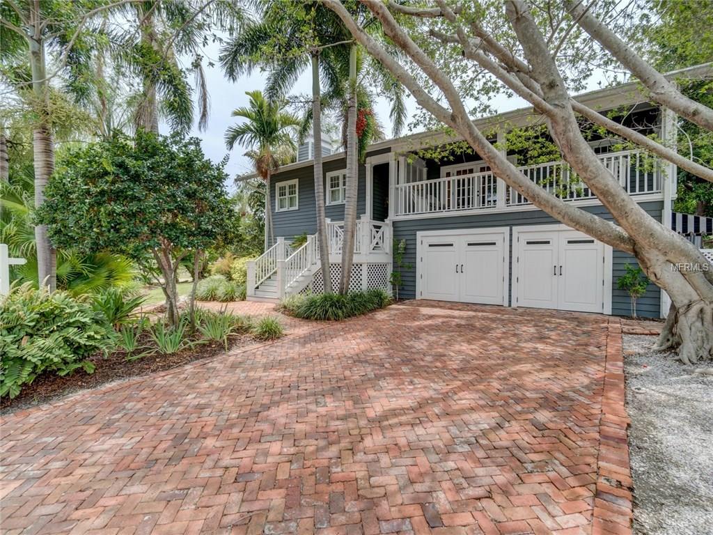 1000 MANDALAY AVENUE, CLEARWATER BEACH, Florida 33767, 4 Bedrooms Bedrooms, 8 Rooms Rooms,3 BathroomsBathrooms,Residential,For sale,MANDALAY,U7842421