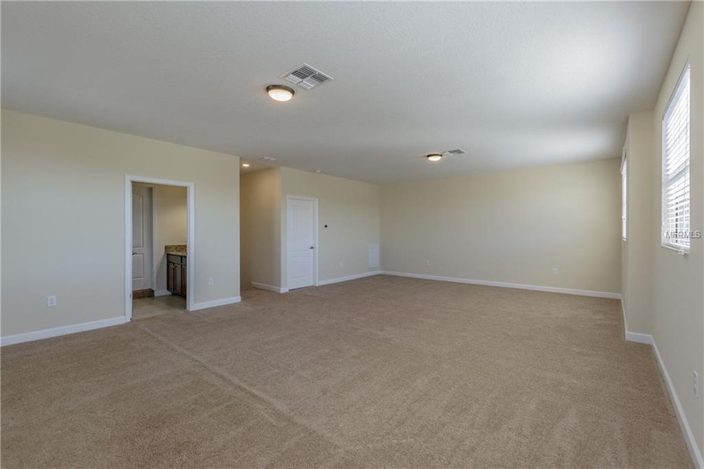 1428 DEUCE CIRCLE, DAVENPORT, Florida 33896, 4 Bedrooms Bedrooms, 7 Rooms Rooms,4 BathroomsBathrooms,Residential,For sale,DEUCE,O5554877