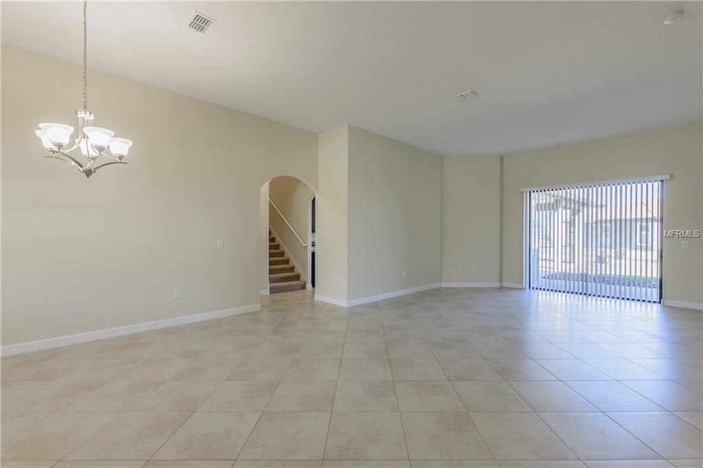 1428 DEUCE CIRCLE, DAVENPORT, Florida 33896, 4 Bedrooms Bedrooms, 7 Rooms Rooms,4 BathroomsBathrooms,Residential,For sale,DEUCE,O5554877