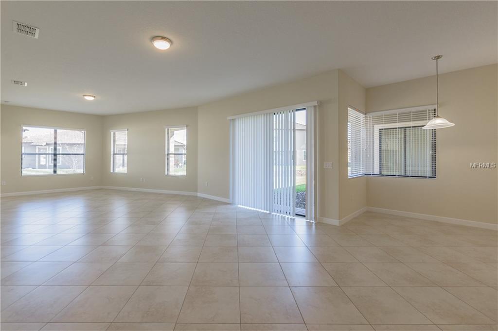 1428 DEUCE CIRCLE, DAVENPORT, Florida 33896, 4 Bedrooms Bedrooms, 7 Rooms Rooms,4 BathroomsBathrooms,Residential,For sale,DEUCE,O5554877