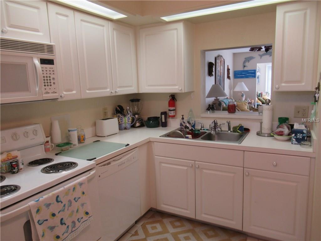 1239 S MARTIN LUTHER KING JR AVENUE, CLEARWATER, Florida 33756, 2 Bedrooms Bedrooms, 5 Rooms Rooms,2 BathroomsBathrooms,Residential,For sale,MARTIN LUTHER KING JR,U7844603