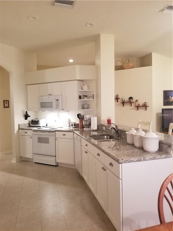 4701 ROUNDVIEW COURT, LAND O LAKES, Florida 34639, 3 Bedrooms Bedrooms, 7 Rooms Rooms,2 BathroomsBathrooms,Residential,For sale,ROUNDVIEW,H2204593