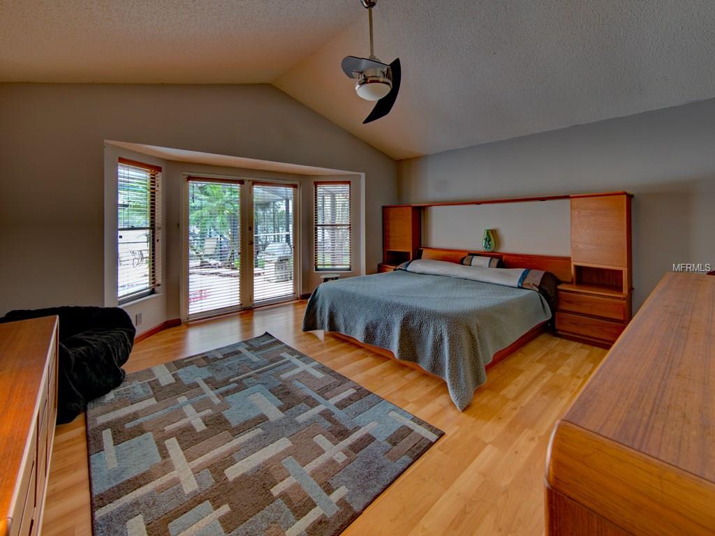 4802 STAHL COURT, ORLANDO, Florida 32817, 5 Bedrooms Bedrooms, 10 Rooms Rooms,3 BathroomsBathrooms,Residential,For sale,STAHL,O5561589