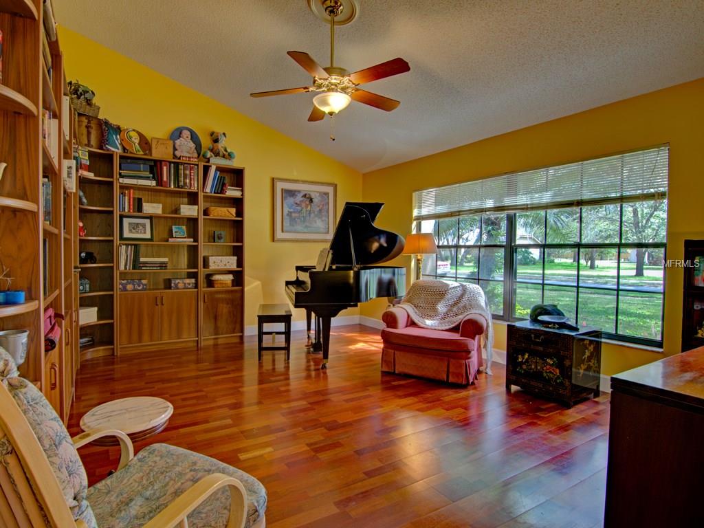 4802 STAHL COURT, ORLANDO, Florida 32817, 5 Bedrooms Bedrooms, 10 Rooms Rooms,3 BathroomsBathrooms,Residential,For sale,STAHL,O5561589