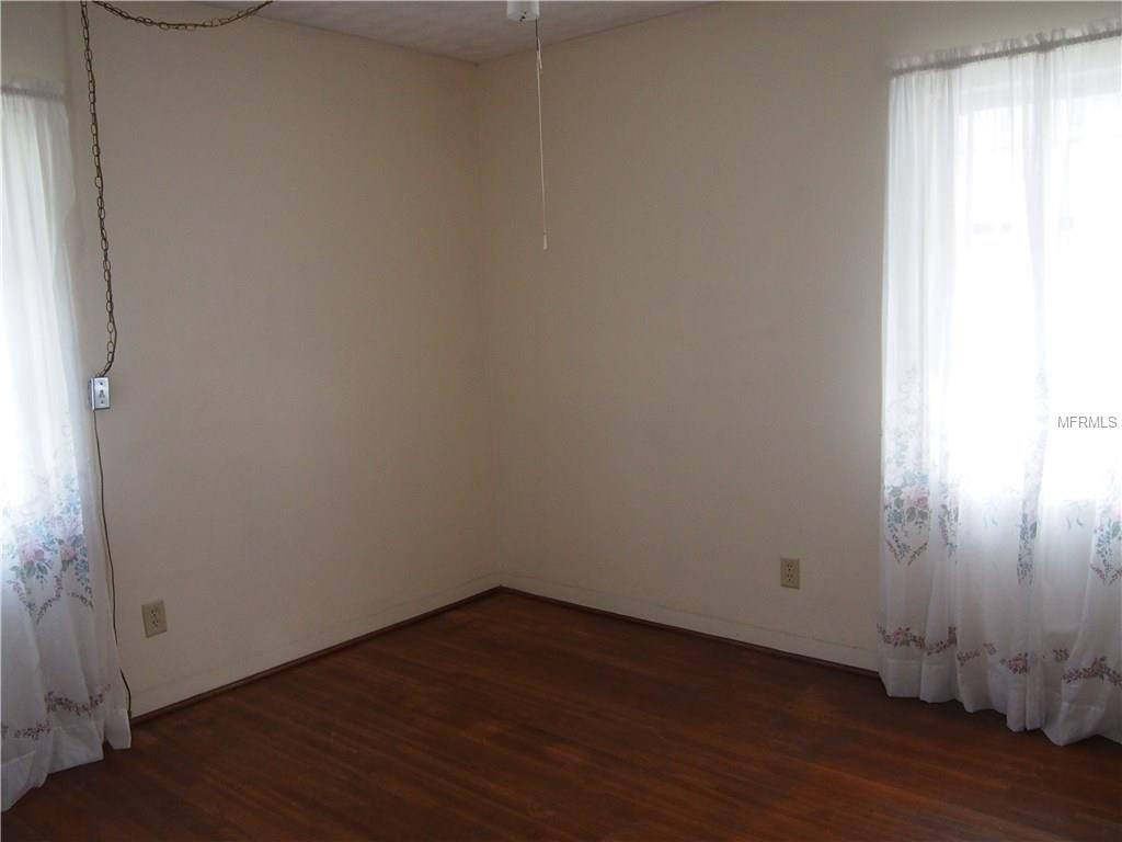 1506 33RD STREET NW, WINTER HAVEN, Florida 33881, 3 Bedrooms Bedrooms, 6 Rooms Rooms,1 BathroomBathrooms,Residential,For sale,33RD,P4719050