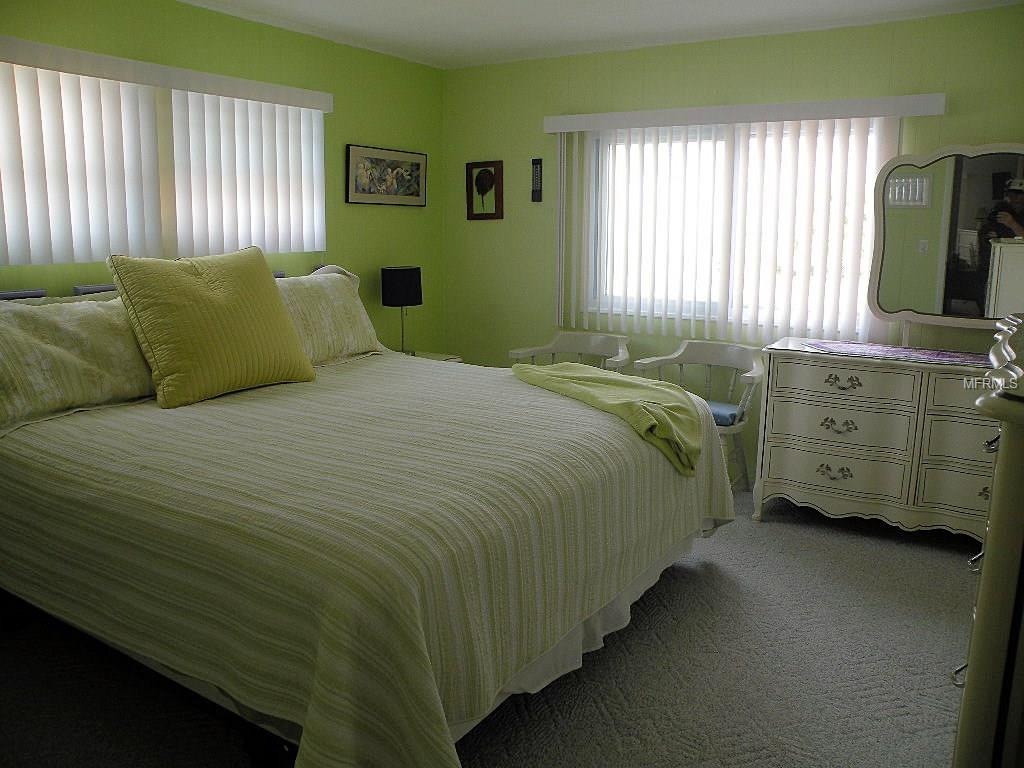 669 SUGAR PALM STREET, LARGO, Florida 33778, 2 Bedrooms Bedrooms, 6 Rooms Rooms,2 BathroomsBathrooms,Residential,For sale,SUGAR PALM,U7847519