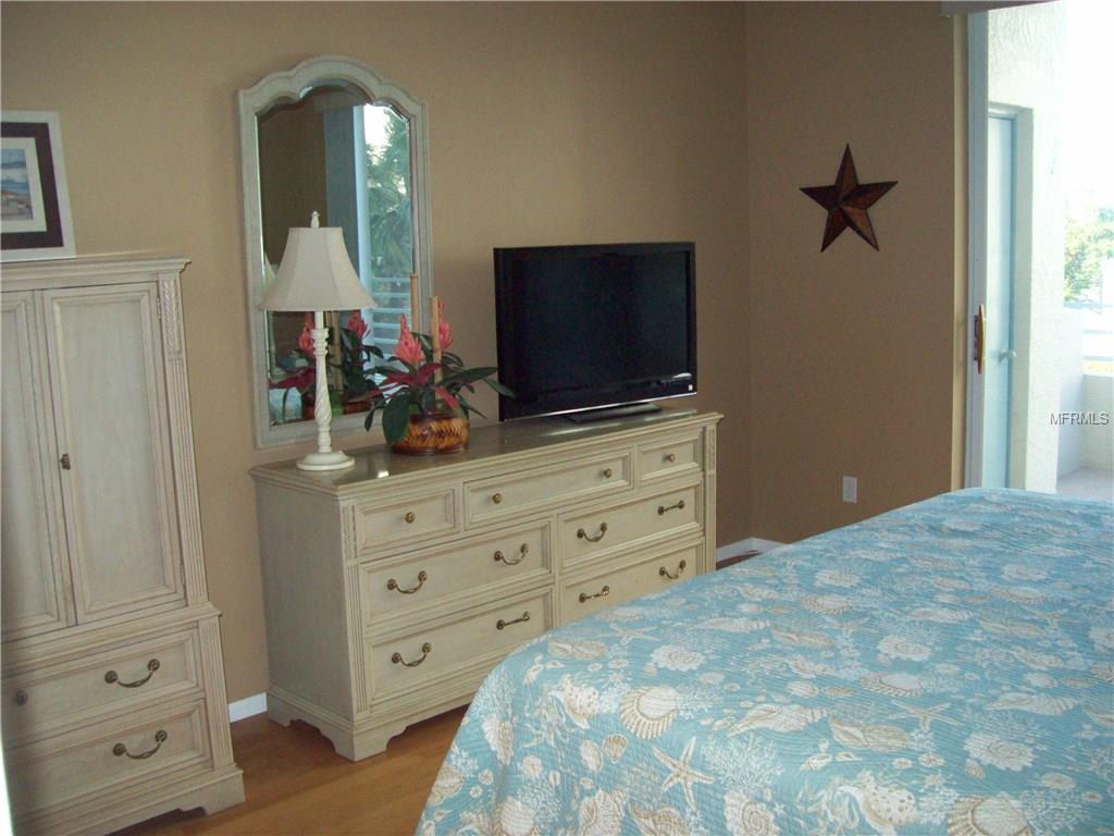 7902 SAILBOAT KEY BOULEVARD S, SOUTH PASADENA, Florida 33707, 2 Bedrooms Bedrooms, 5 Rooms Rooms,2 BathroomsBathrooms,Residential,For sale,SAILBOAT KEY,U7847596