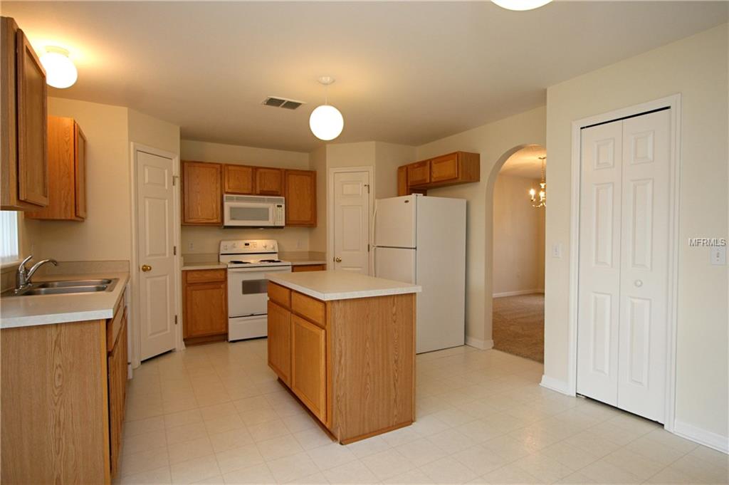 10312 FROG POND DRIVE, RIVERVIEW, Florida 33569, 4 Bedrooms Bedrooms, 8 Rooms Rooms,2 BathroomsBathrooms,Residential,For sale,FROG POND,U7832511