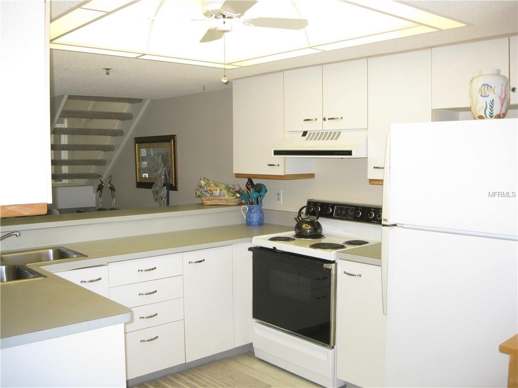 1232 SIESTA BAYSIDE DRIVE, SARASOTA, Florida 34242, 3 Bedrooms Bedrooms, 9 Rooms Rooms,2 BathroomsBathrooms,Residential,For sale,SIESTA BAYSIDE,A4204345