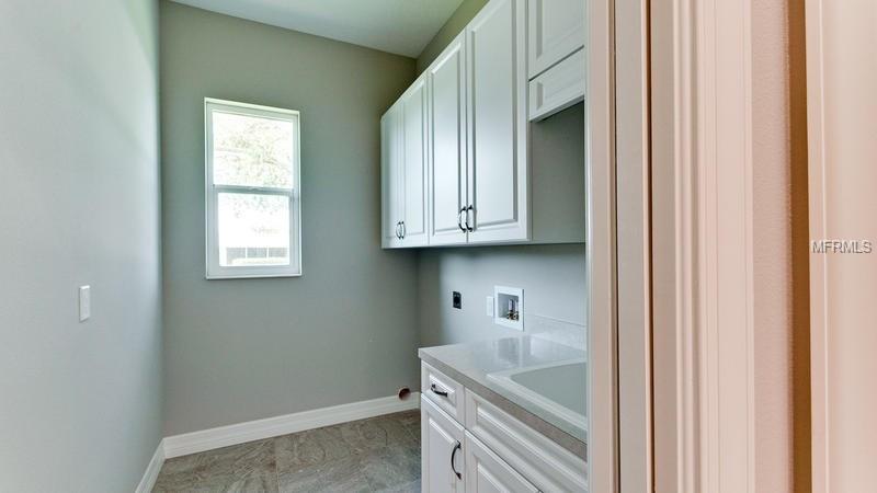 909 HARBOR DRIVE S, VENICE, Florida 34285, 3 Bedrooms Bedrooms, 7 Rooms Rooms,2 BathroomsBathrooms,Residential,For sale,HARBOR,N5915740