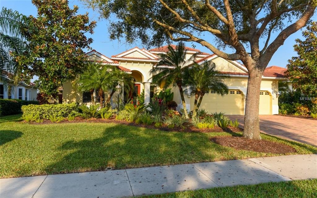 6910 DOMINION LANE, LAKEWOOD RANCH, Florida 34202, 4 Bedrooms Bedrooms, 10 Rooms Rooms,3 BathroomsBathrooms,Residential,For sale,DOMINION,A4206565