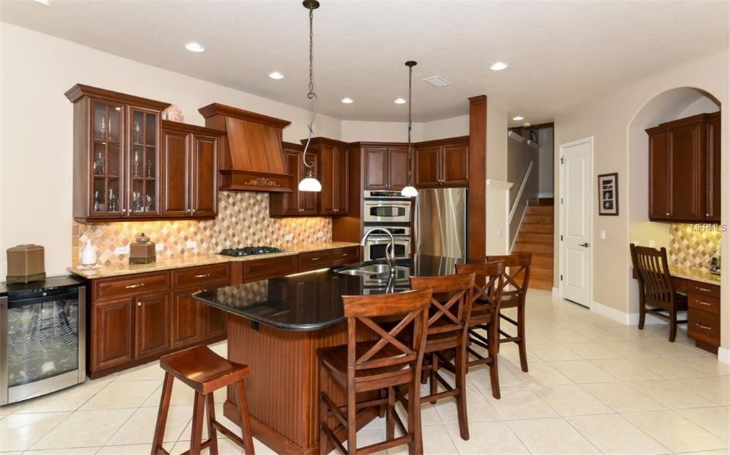 6910 DOMINION LANE, LAKEWOOD RANCH, Florida 34202, 4 Bedrooms Bedrooms, 10 Rooms Rooms,3 BathroomsBathrooms,Residential,For sale,DOMINION,A4206565