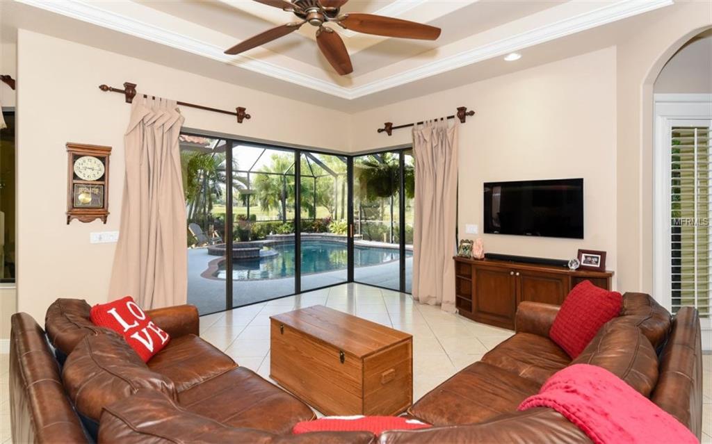 6910 DOMINION LANE, LAKEWOOD RANCH, Florida 34202, 4 Bedrooms Bedrooms, 10 Rooms Rooms,3 BathroomsBathrooms,Residential,For sale,DOMINION,A4206565