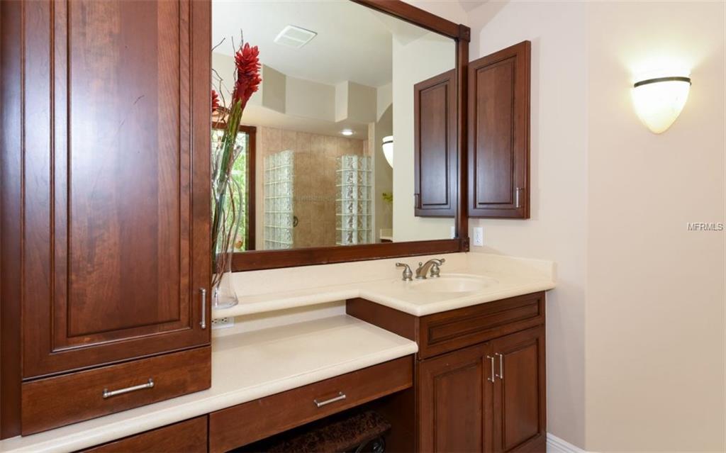 6910 DOMINION LANE, LAKEWOOD RANCH, Florida 34202, 4 Bedrooms Bedrooms, 10 Rooms Rooms,3 BathroomsBathrooms,Residential,For sale,DOMINION,A4206565