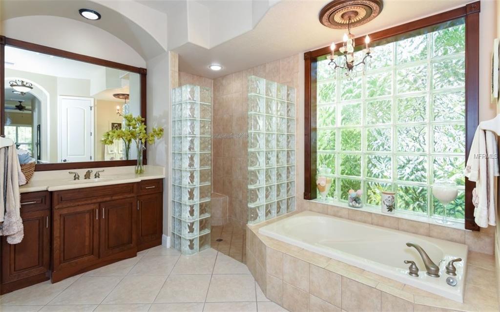 6910 DOMINION LANE, LAKEWOOD RANCH, Florida 34202, 4 Bedrooms Bedrooms, 10 Rooms Rooms,3 BathroomsBathrooms,Residential,For sale,DOMINION,A4206565