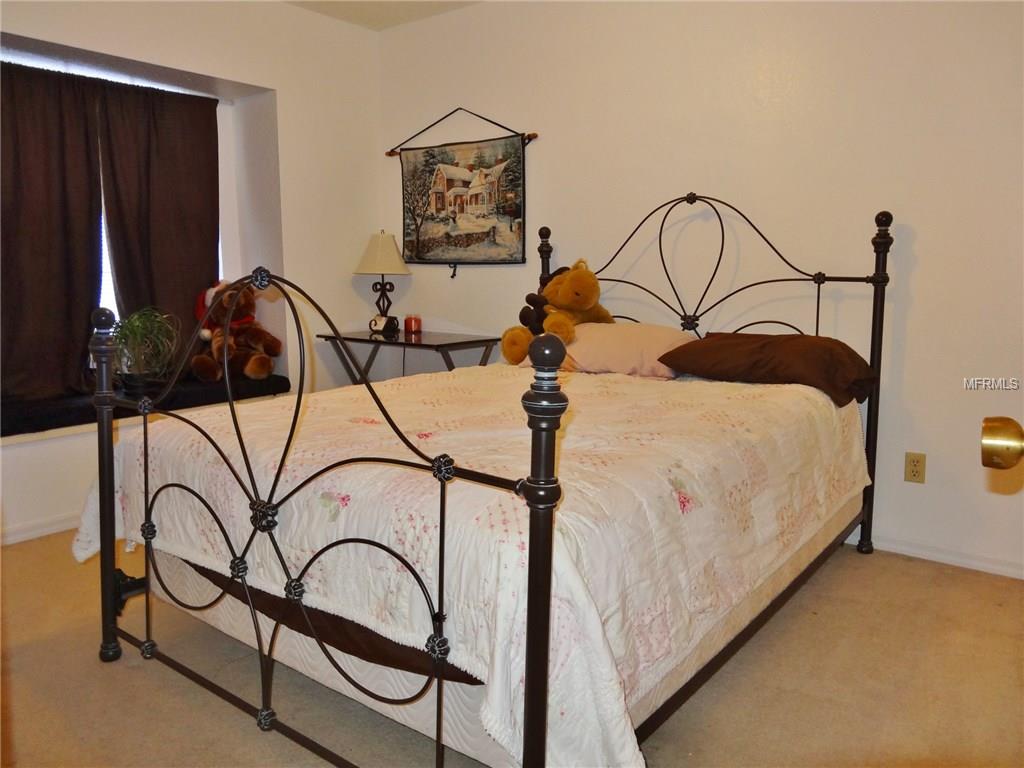 364 VAIL DRIVE, WINTER HAVEN, Florida 33884, 3 Bedrooms Bedrooms, 9 Rooms Rooms,2 BathroomsBathrooms,Residential,For sale,VAIL,P4718754