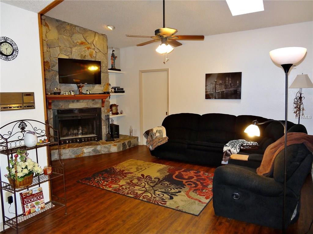 364 VAIL DRIVE, WINTER HAVEN, Florida 33884, 3 Bedrooms Bedrooms, 9 Rooms Rooms,2 BathroomsBathrooms,Residential,For sale,VAIL,P4718754