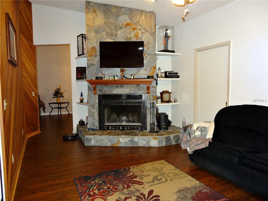 364 VAIL DRIVE, WINTER HAVEN, Florida 33884, 3 Bedrooms Bedrooms, 9 Rooms Rooms,2 BathroomsBathrooms,Residential,For sale,VAIL,P4718754