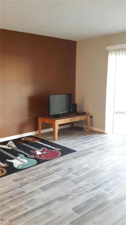 4411 SHADY TERRACE LANE, TAMPA, Florida 33613, 2 Bedrooms Bedrooms, 5 Rooms Rooms,1 BathroomBathrooms,Residential,For sale,SHADY TERRACE,T2925514