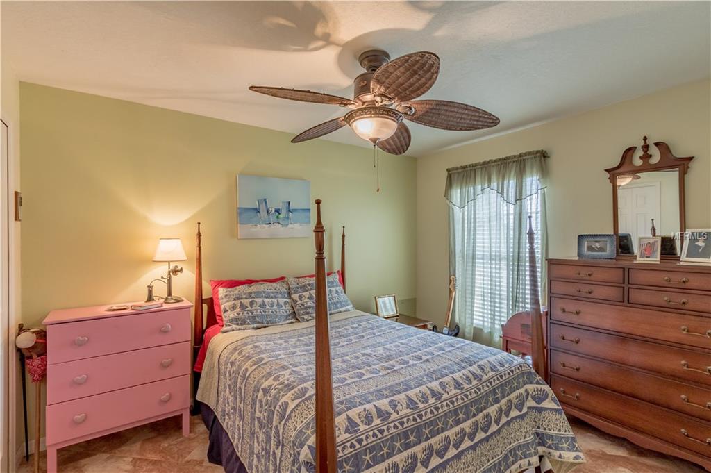 10915 VISTA DEL SOL CIRCLE, CLERMONT, Florida 34711, 3 Bedrooms Bedrooms, 6 Rooms Rooms,2 BathroomsBathrooms,Residential,For sale,VISTA DEL SOL,G4852271