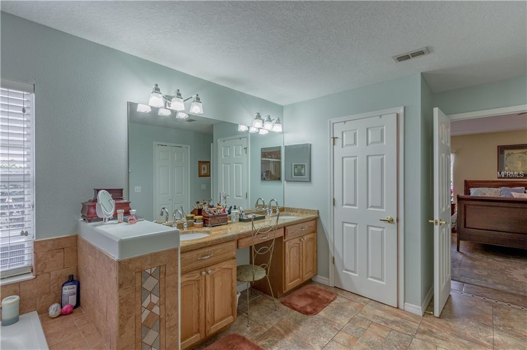 10915 VISTA DEL SOL CIRCLE, CLERMONT, Florida 34711, 3 Bedrooms Bedrooms, 6 Rooms Rooms,2 BathroomsBathrooms,Residential,For sale,VISTA DEL SOL,G4852271