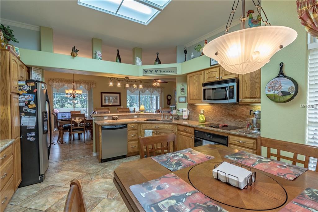 10915 VISTA DEL SOL CIRCLE, CLERMONT, Florida 34711, 3 Bedrooms Bedrooms, 6 Rooms Rooms,2 BathroomsBathrooms,Residential,For sale,VISTA DEL SOL,G4852271