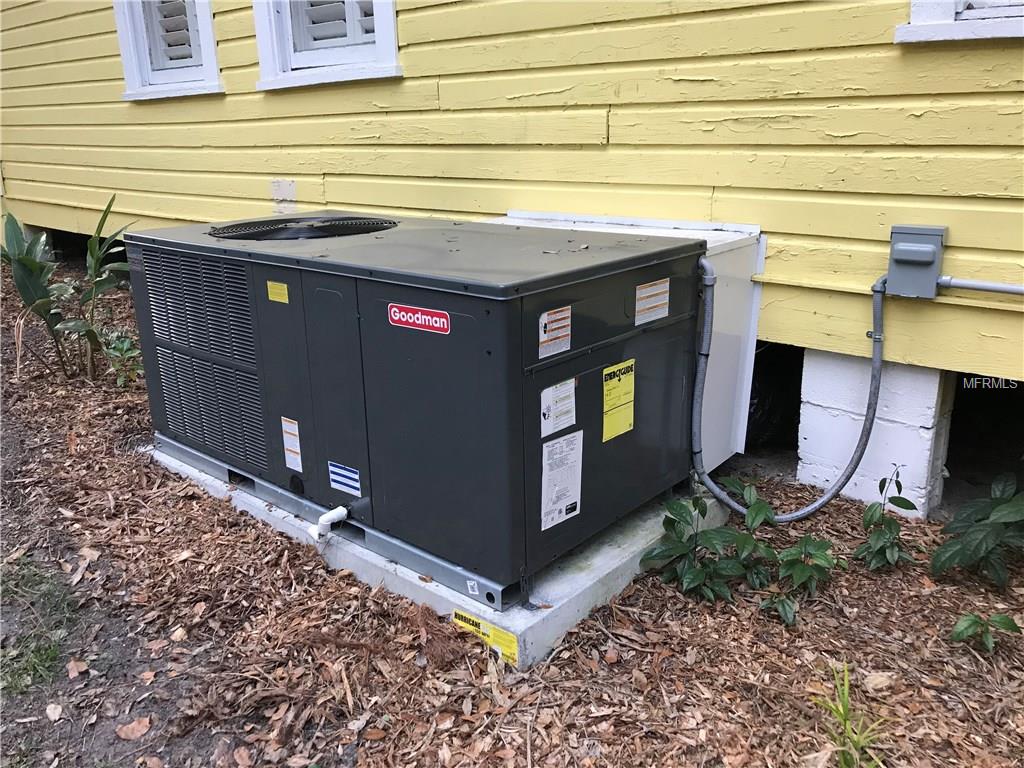 104 OKLAHOMA AVENUE, LEESBURG, Florida 34748, 2 Bedrooms Bedrooms, 6 Rooms Rooms,1 BathroomBathrooms,Residential,For sale,OKLAHOMA,C7248681