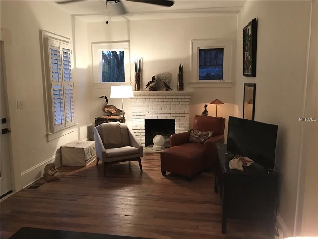 104 OKLAHOMA AVENUE, LEESBURG, Florida 34748, 2 Bedrooms Bedrooms, 6 Rooms Rooms,1 BathroomBathrooms,Residential,For sale,OKLAHOMA,C7248681