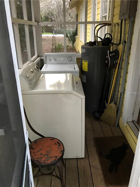 104 OKLAHOMA AVENUE, LEESBURG, Florida 34748, 2 Bedrooms Bedrooms, 6 Rooms Rooms,1 BathroomBathrooms,Residential,For sale,OKLAHOMA,C7248681