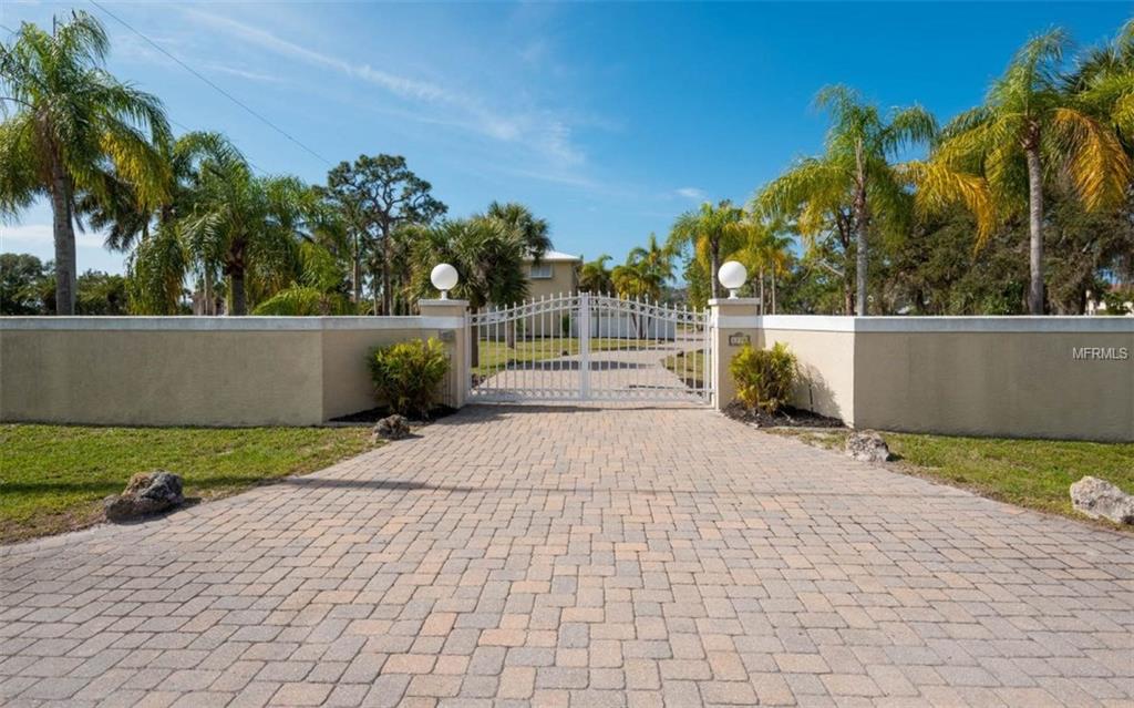 1778 BAYSHORE DRIVE, ENGLEWOOD, Florida 34223, 6 Bedrooms Bedrooms, 7 Rooms Rooms,5 BathroomsBathrooms,Residential,For sale,BAYSHORE,D5922945