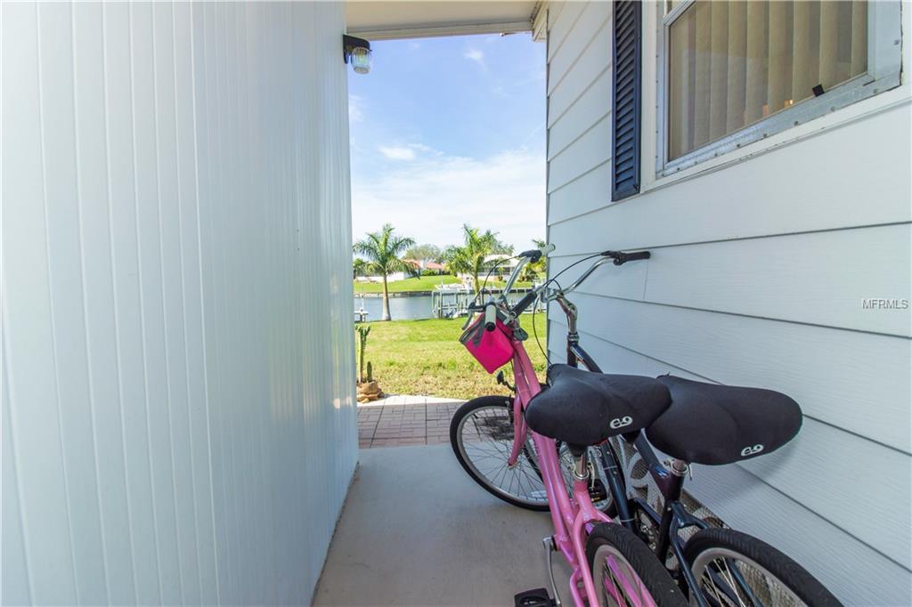 9 HACIENDA DRIVE, ENGLEWOOD, Florida 34223, 2 Bedrooms Bedrooms, 6 Rooms Rooms,2 BathroomsBathrooms,Residential,For sale,HACIENDA,N5916380