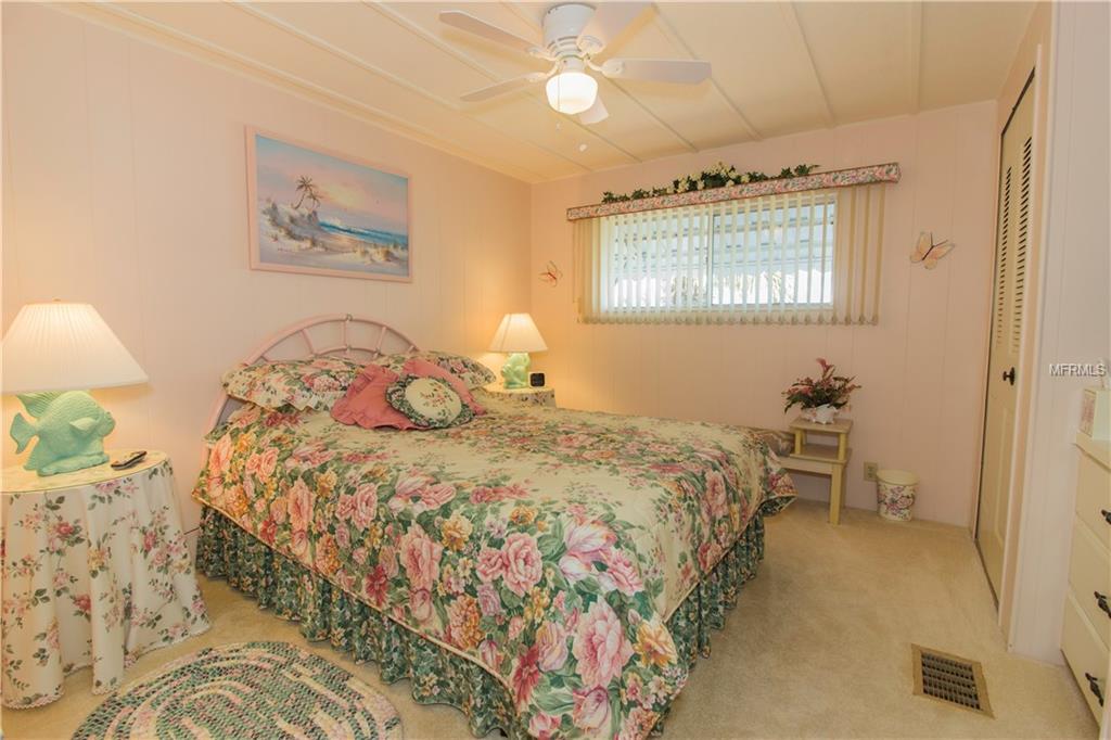 9 HACIENDA DRIVE, ENGLEWOOD, Florida 34223, 2 Bedrooms Bedrooms, 6 Rooms Rooms,2 BathroomsBathrooms,Residential,For sale,HACIENDA,N5916380