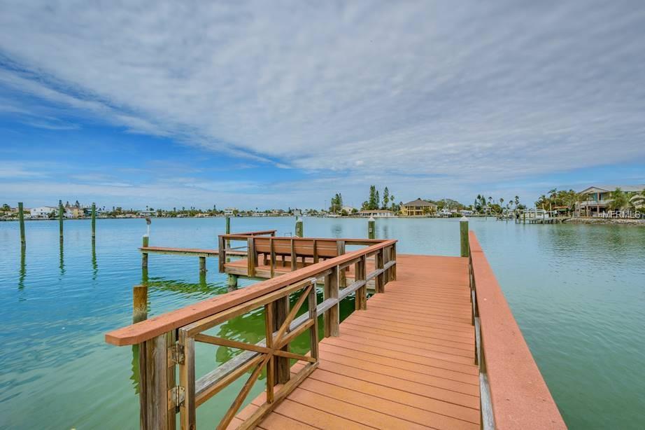 14075 N BAYSHORE DRIVE, MADEIRA BEACH, Florida 33708, 3 Bedrooms Bedrooms, 8 Rooms Rooms,3 BathroomsBathrooms,Residential,For sale,BAYSHORE,U7847520