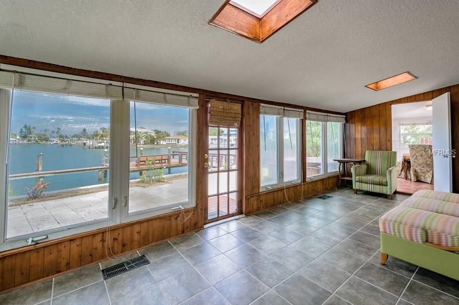 14075 N BAYSHORE DRIVE, MADEIRA BEACH, Florida 33708, 3 Bedrooms Bedrooms, 8 Rooms Rooms,3 BathroomsBathrooms,Residential,For sale,BAYSHORE,U7847520