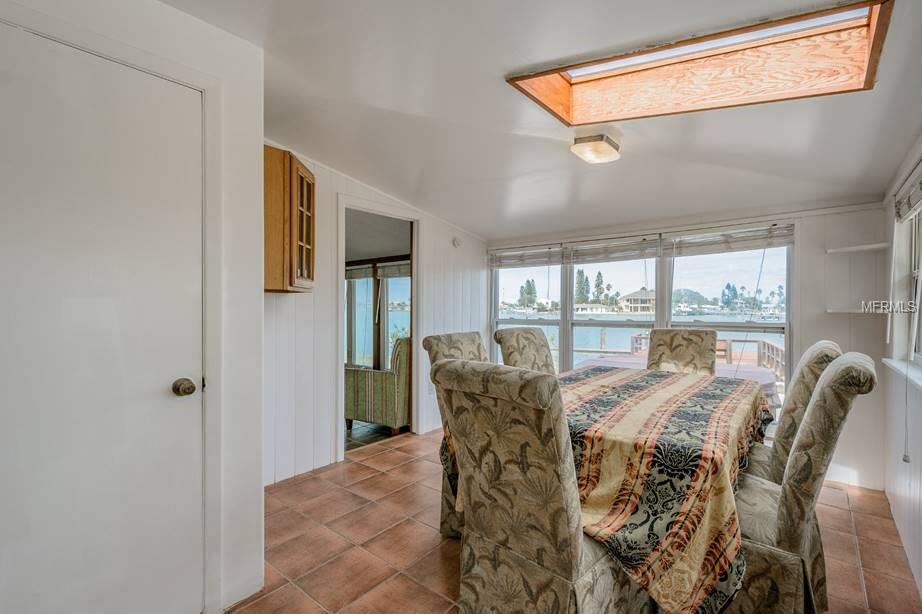 14075 N BAYSHORE DRIVE, MADEIRA BEACH, Florida 33708, 3 Bedrooms Bedrooms, 8 Rooms Rooms,3 BathroomsBathrooms,Residential,For sale,BAYSHORE,U7847520