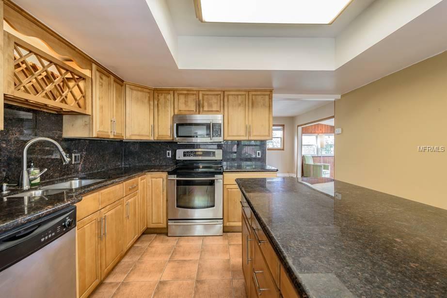 14075 N BAYSHORE DRIVE, MADEIRA BEACH, Florida 33708, 3 Bedrooms Bedrooms, 8 Rooms Rooms,3 BathroomsBathrooms,Residential,For sale,BAYSHORE,U7847520