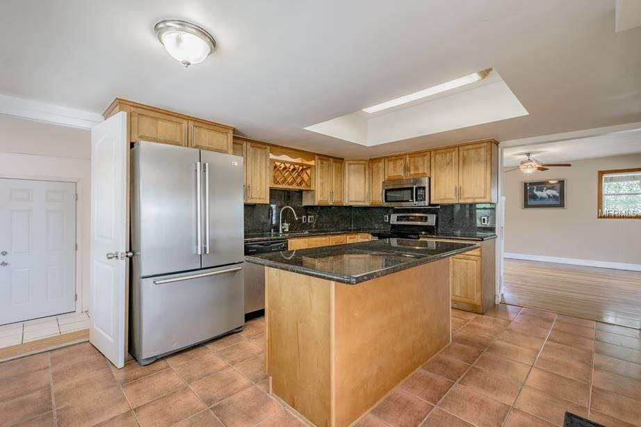 14075 N BAYSHORE DRIVE, MADEIRA BEACH, Florida 33708, 3 Bedrooms Bedrooms, 8 Rooms Rooms,3 BathroomsBathrooms,Residential,For sale,BAYSHORE,U7847520