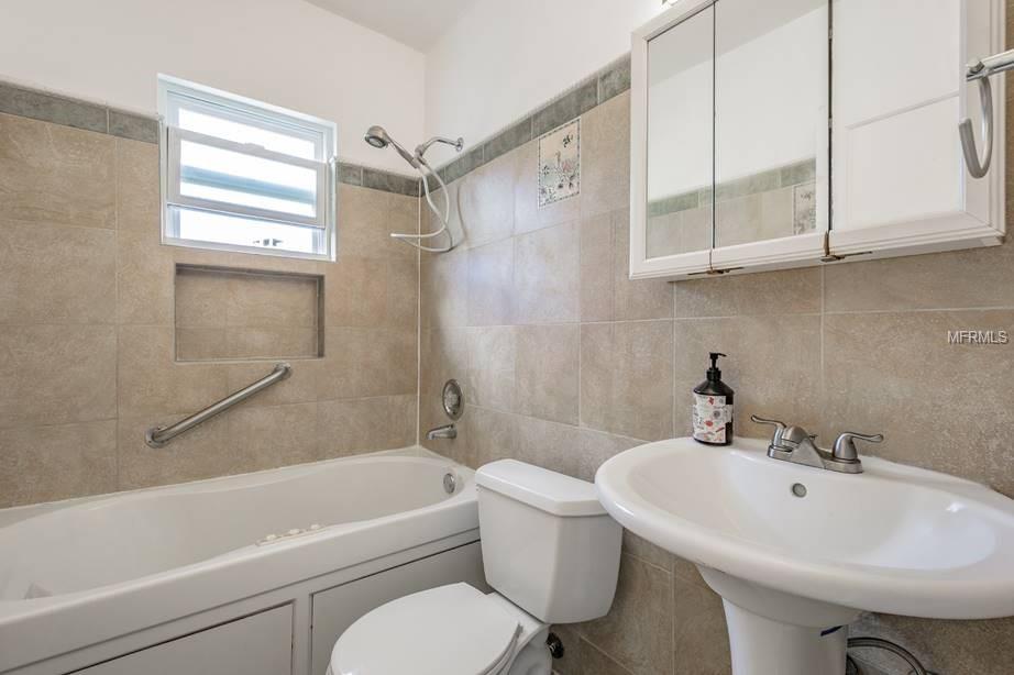 14075 N BAYSHORE DRIVE, MADEIRA BEACH, Florida 33708, 3 Bedrooms Bedrooms, 8 Rooms Rooms,3 BathroomsBathrooms,Residential,For sale,BAYSHORE,U7847520