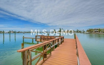14075 N BAYSHORE DRIVE, MADEIRA BEACH, Florida 33708, 3 Bedrooms Bedrooms, 8 Rooms Rooms,3 BathroomsBathrooms,Residential,For sale,BAYSHORE,U7847520