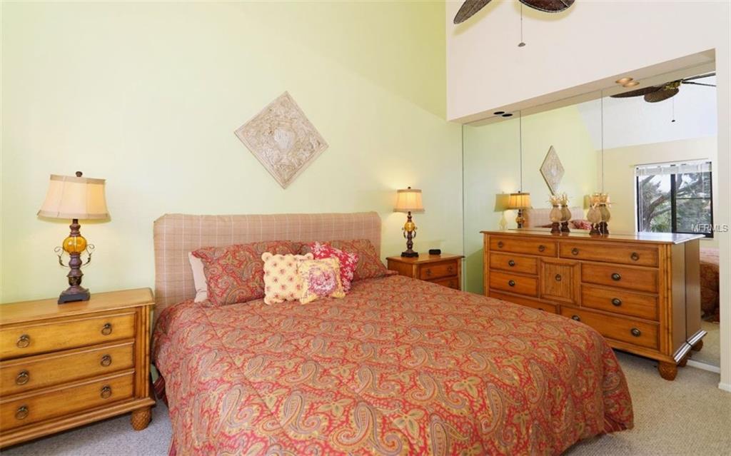 1916 HARBOURSIDE DRIVE, LONGBOAT KEY, Florida 34228, 2 Bedrooms Bedrooms, 6 Rooms Rooms,2 BathroomsBathrooms,Residential,For sale,HARBOURSIDE,A4186989