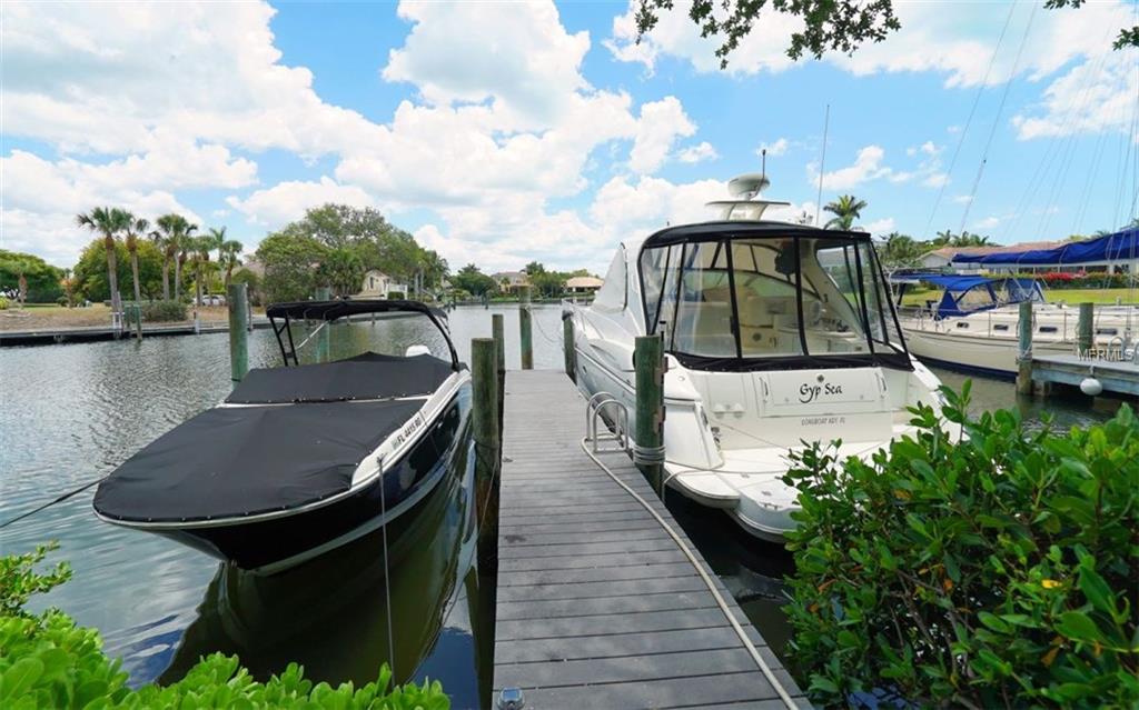 1916 HARBOURSIDE DRIVE, LONGBOAT KEY, Florida 34228, 2 Bedrooms Bedrooms, 6 Rooms Rooms,2 BathroomsBathrooms,Residential,For sale,HARBOURSIDE,A4186989