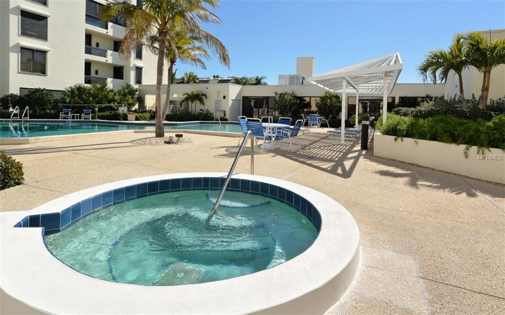 1916 HARBOURSIDE DRIVE, LONGBOAT KEY, Florida 34228, 2 Bedrooms Bedrooms, 6 Rooms Rooms,2 BathroomsBathrooms,Residential,For sale,HARBOURSIDE,A4186989